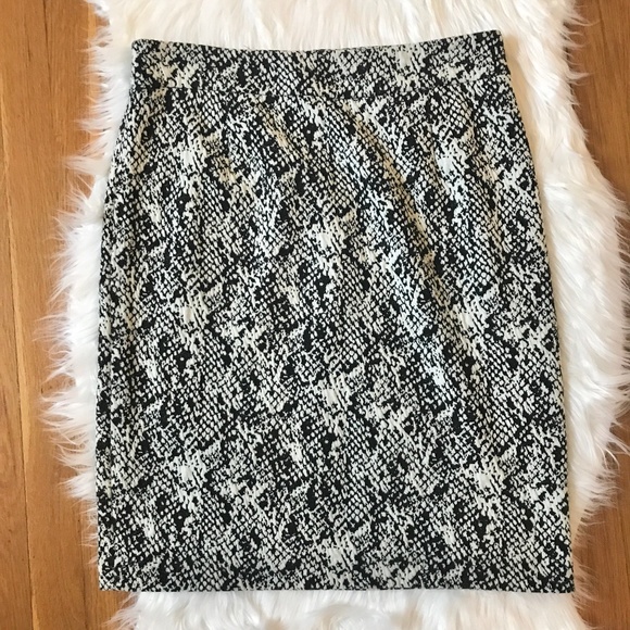 Calvin Klein Dresses & Skirts - CALVIN KLEIN Textured Snake Print Pencil Skirt 8